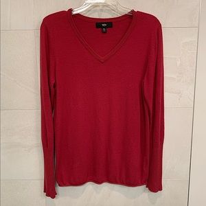 Missimo comfy red v neck sweater, size extra large